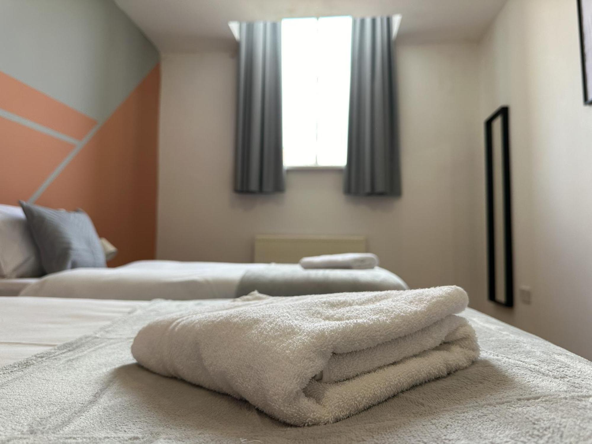Great Offers On Long Stays!! Laluna Apartments Гейтсхед Экстерьер фото