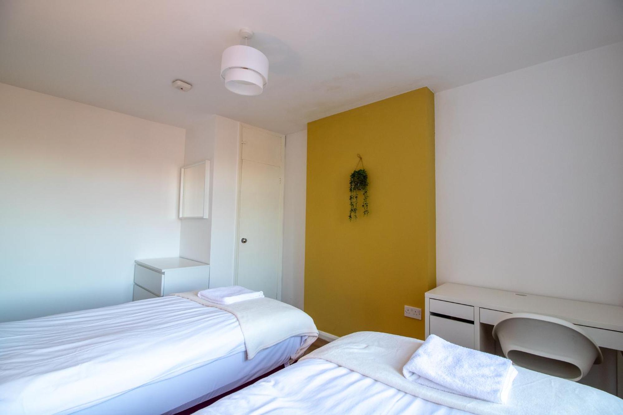 Great Offers On Long Stays!! Laluna Apartments Гейтсхед Экстерьер фото